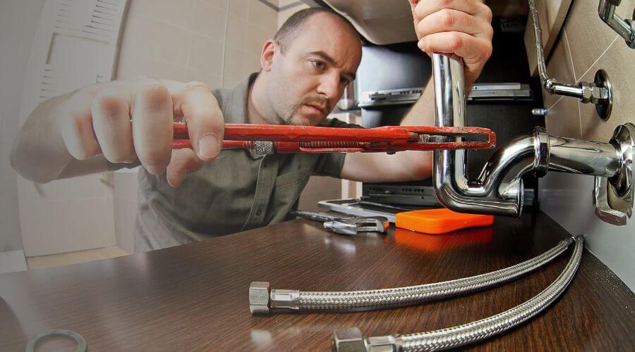 Expert burst pipe repair services in Hampden, ND